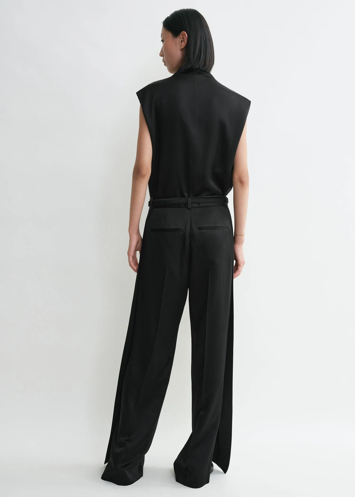 Cuff-slit trousers black