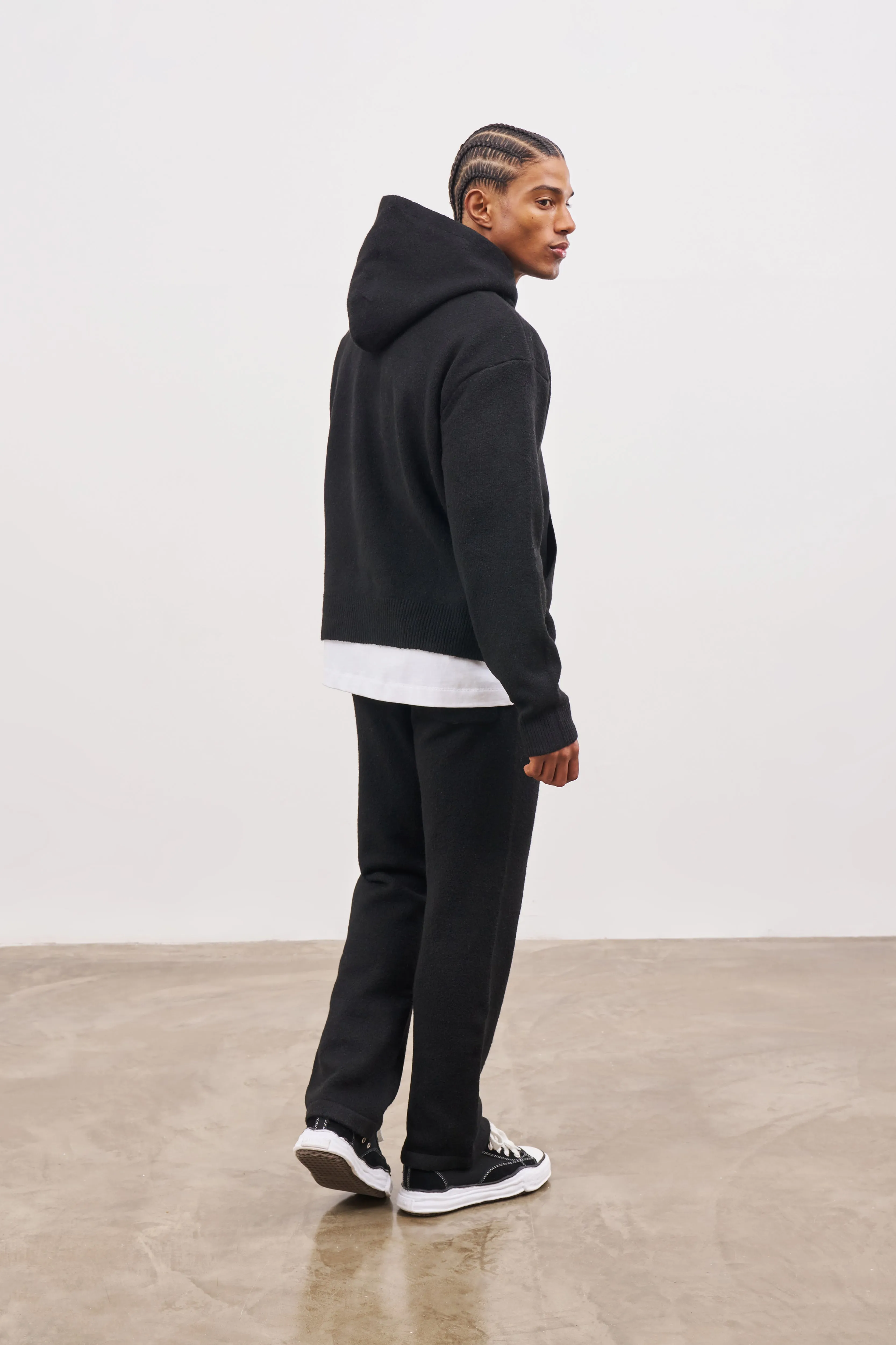 FLUFFY KNIT EMBLEM JOGGERS - BLACK