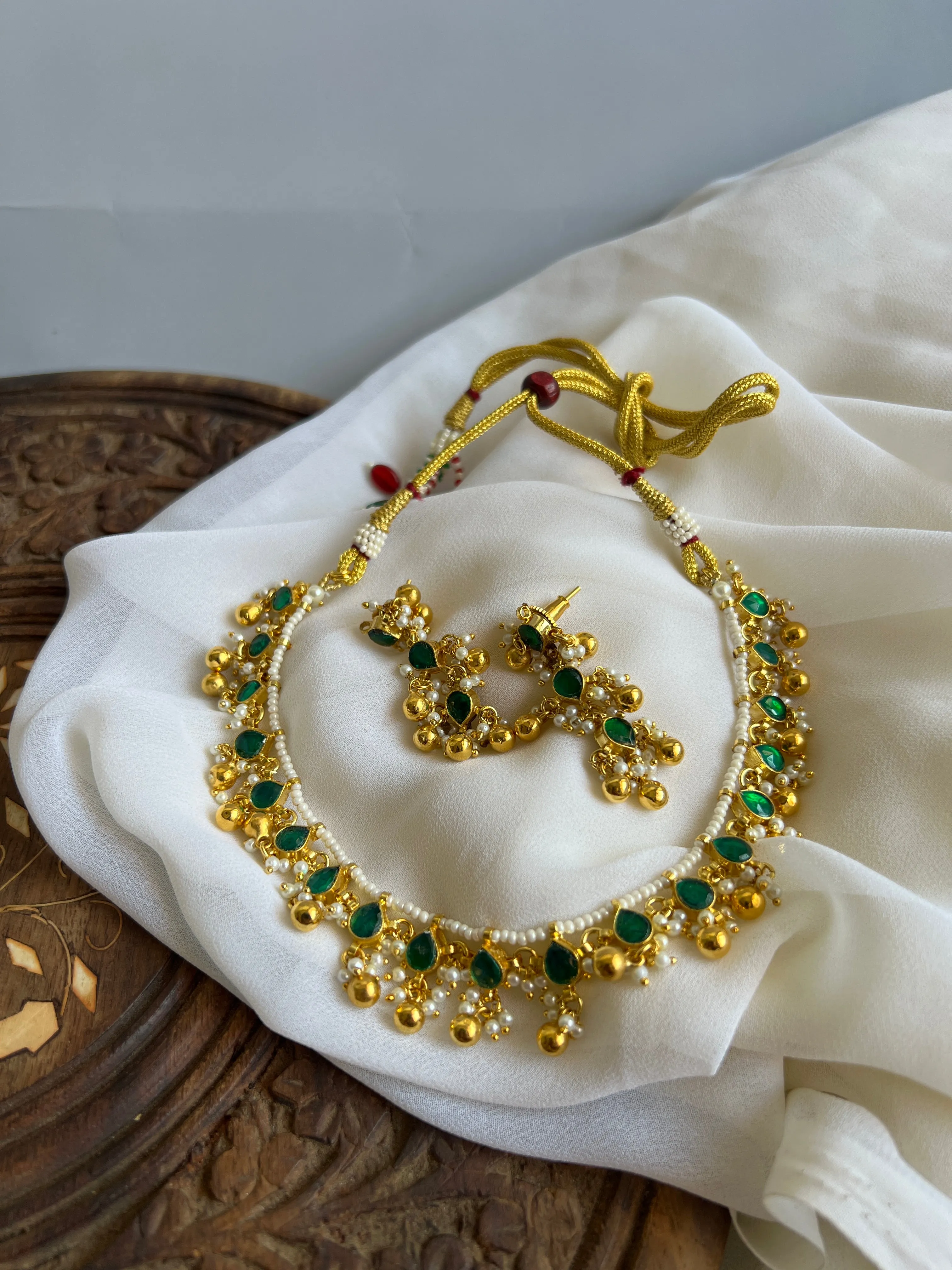 Kid friendly Kundan tear drop necklace with earrings