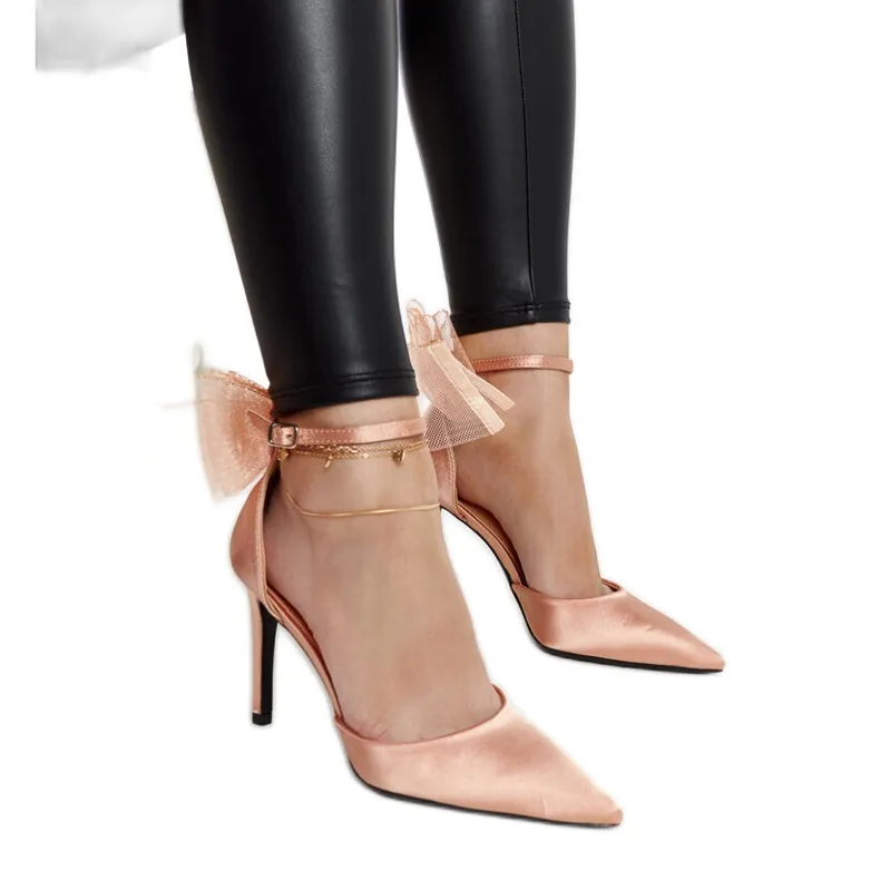 Light pink heels with a bow from Ilaysa