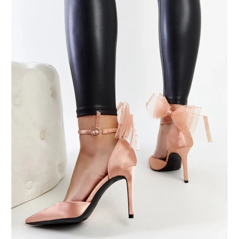 Light pink heels with a bow from Ilaysa