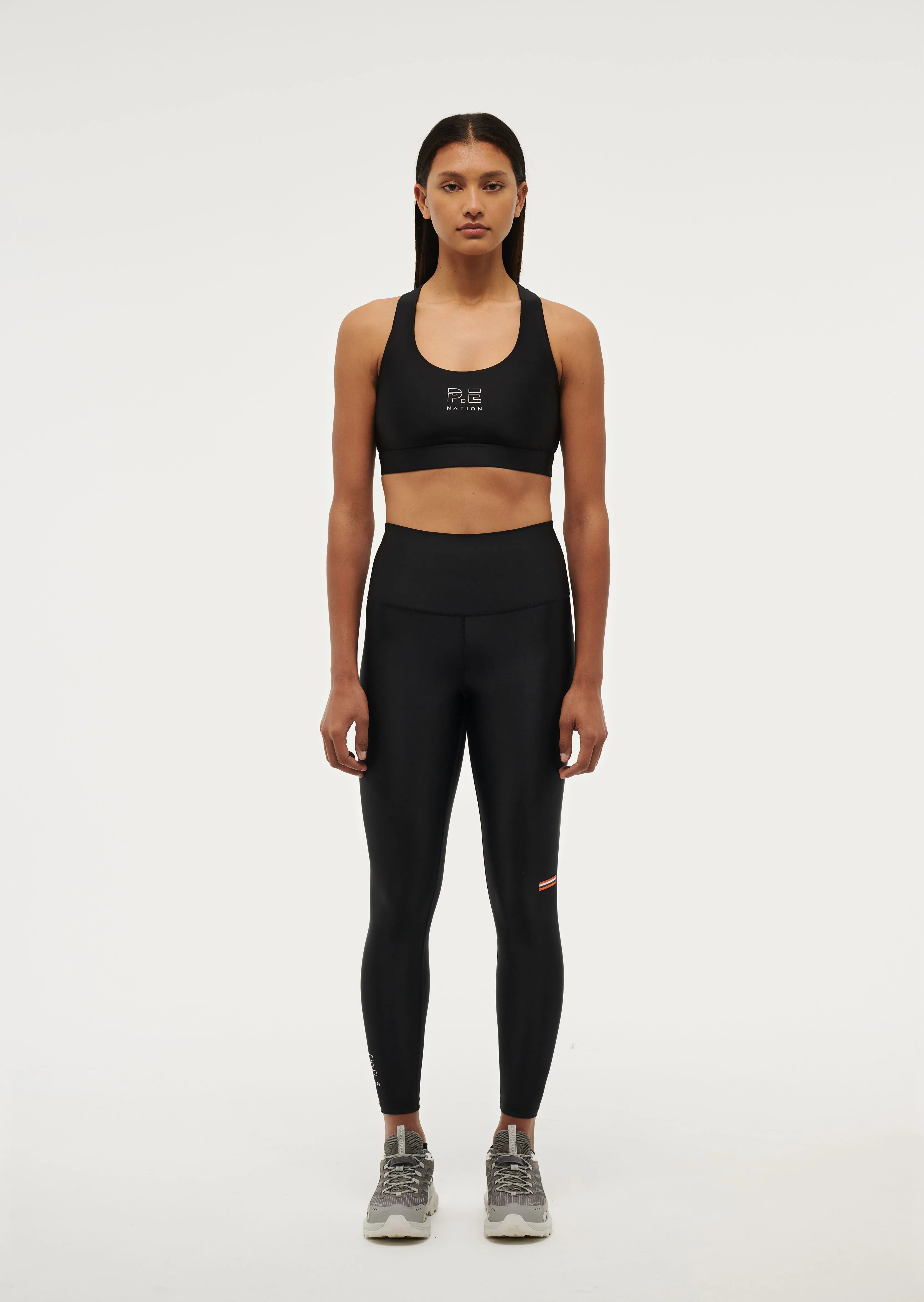 LONG RANGE SPORTS BRA IN BLACK