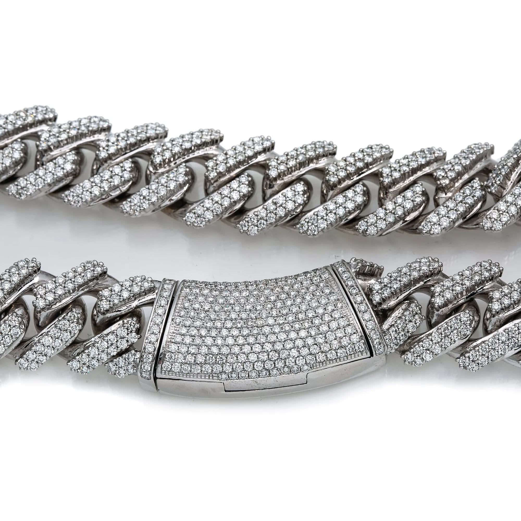 Men's 10K White Gold Choker Necklace Featuring 34.26 Carat Diamonds