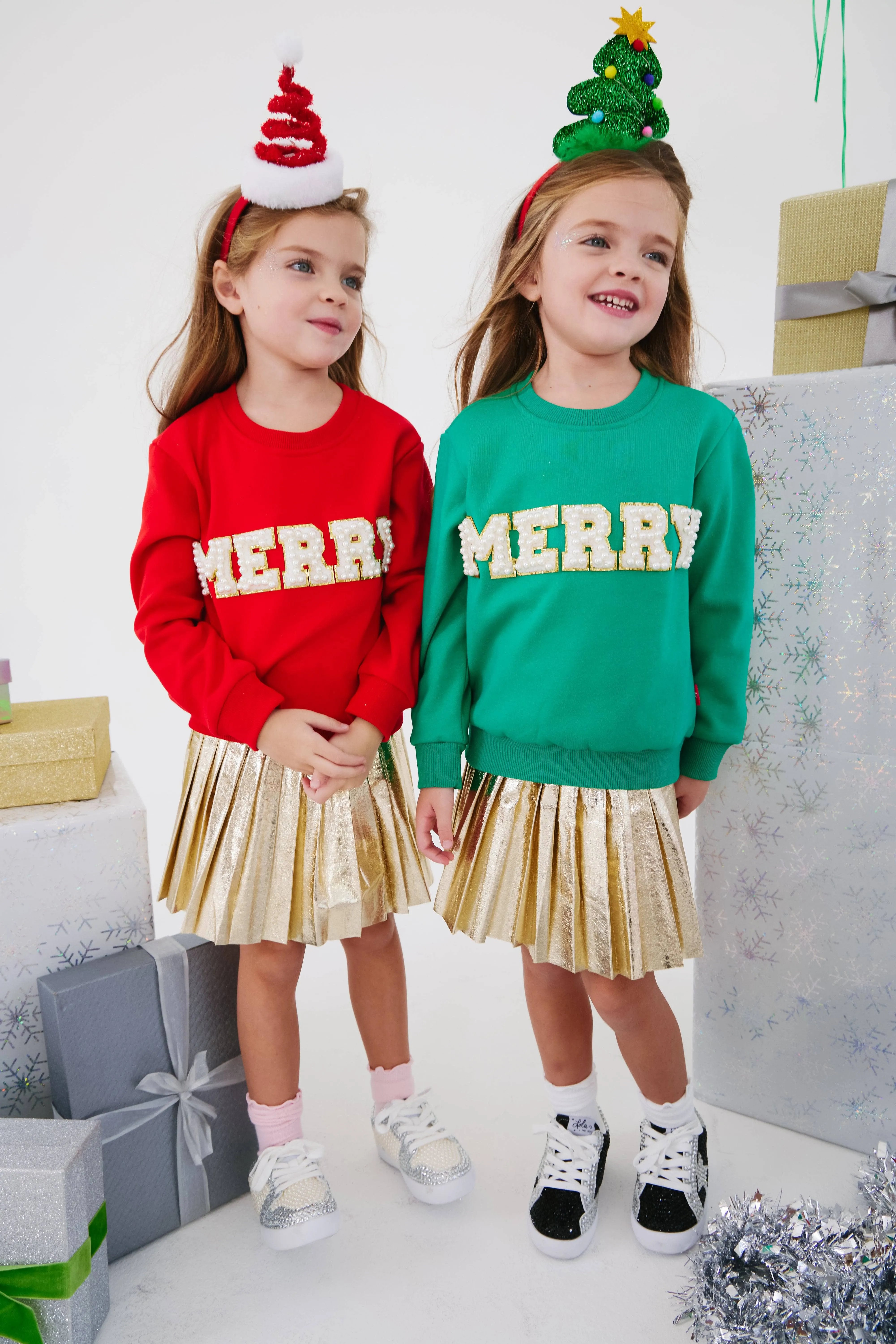 Merry Pearl Sweatshirt