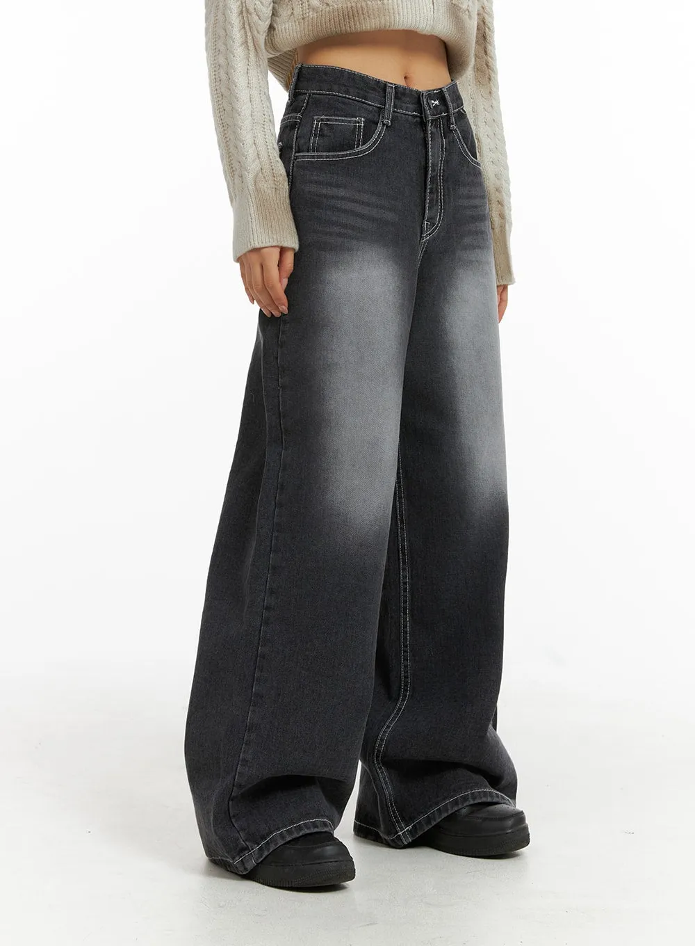 Wide Leg Button Jeans