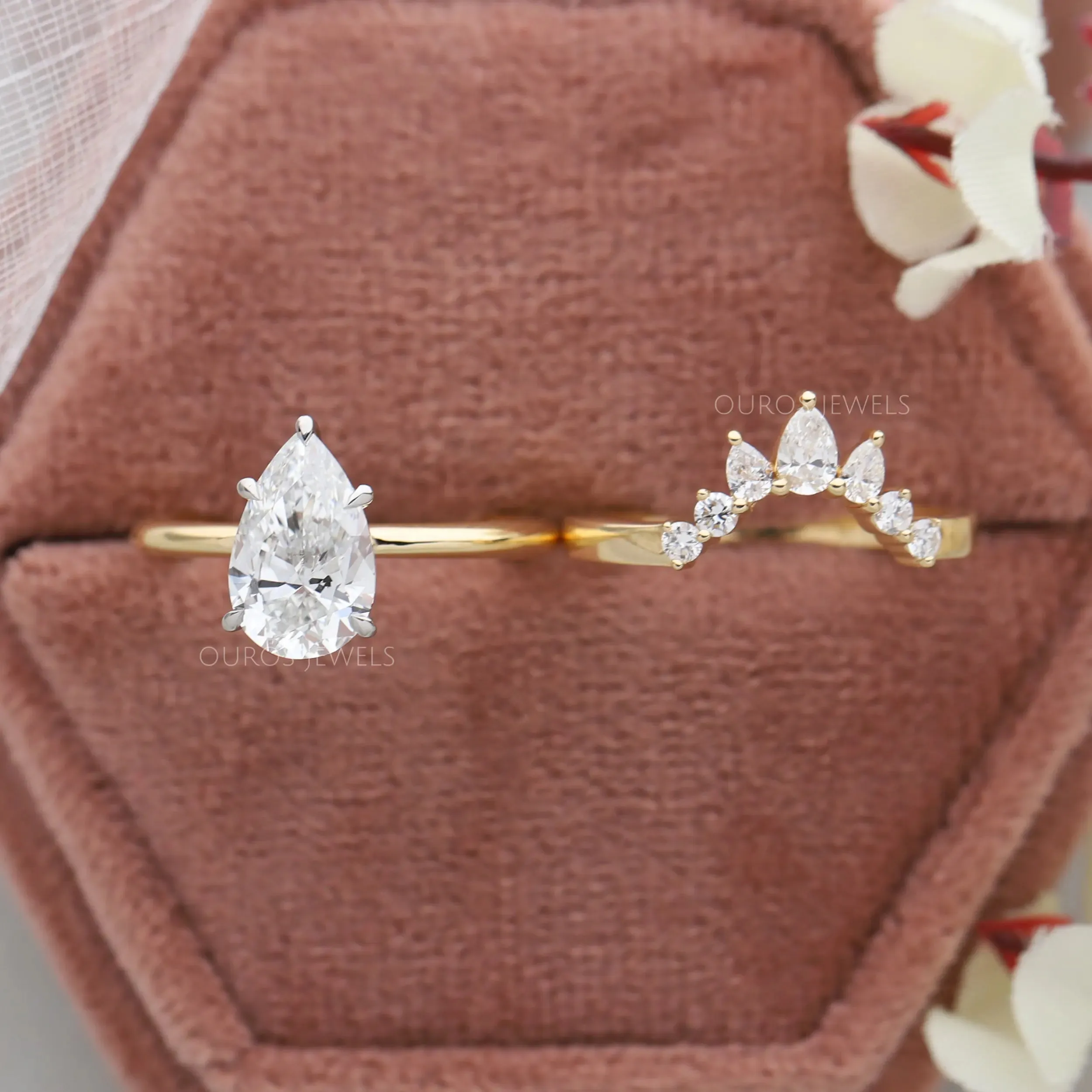 Pear Shaped Diamond Wedding Ring Set