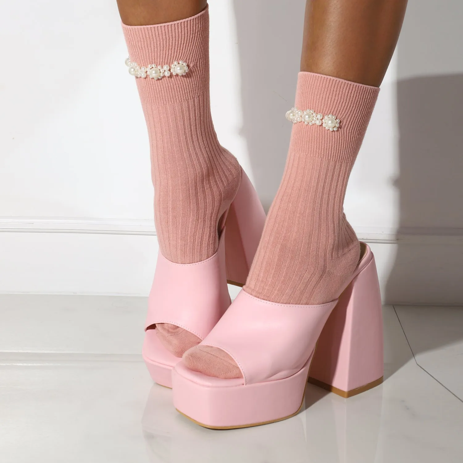 Pinky Good Girl Socks