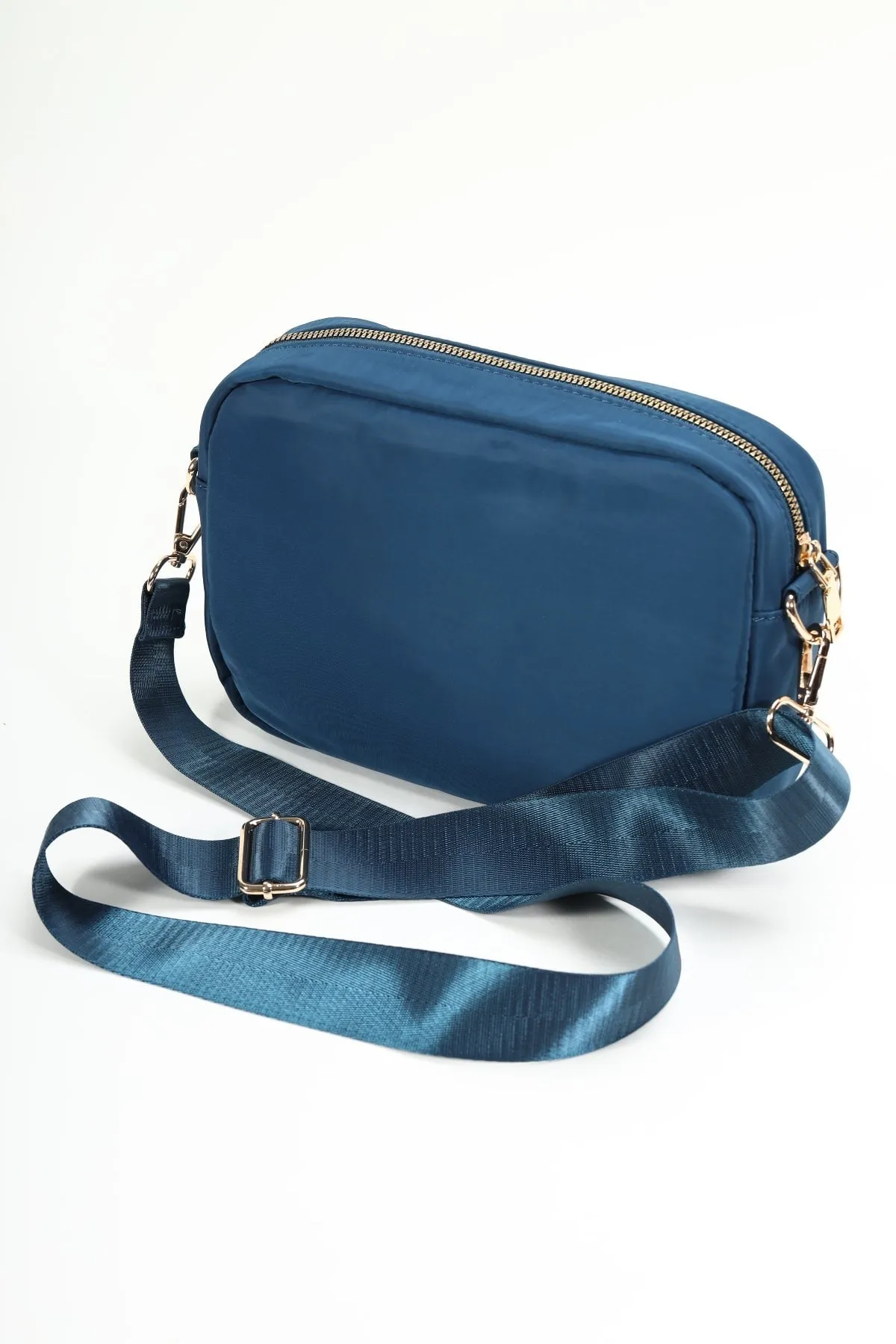 Quilted Front Nylon Camera Bag in Teal Blue