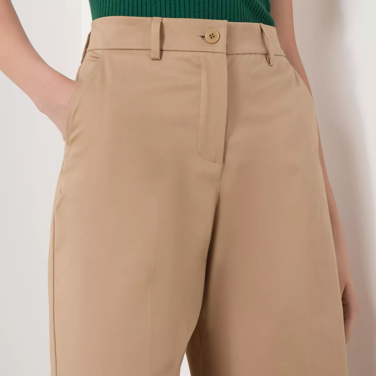 WEEKEND MAX MARA Urial Satin Cropped Trousers - Beige