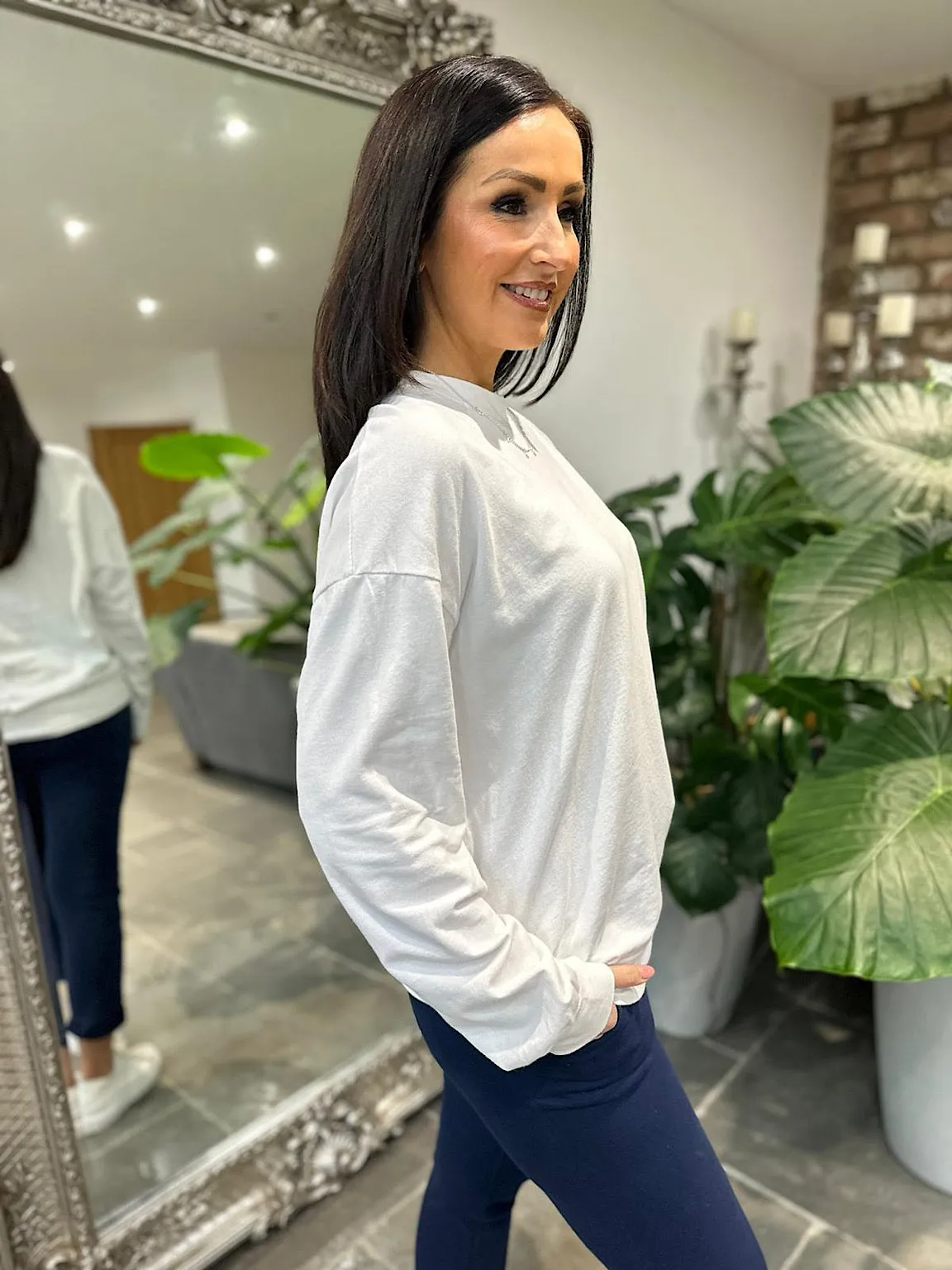 White Sweatshirt - Reema | Shop Now