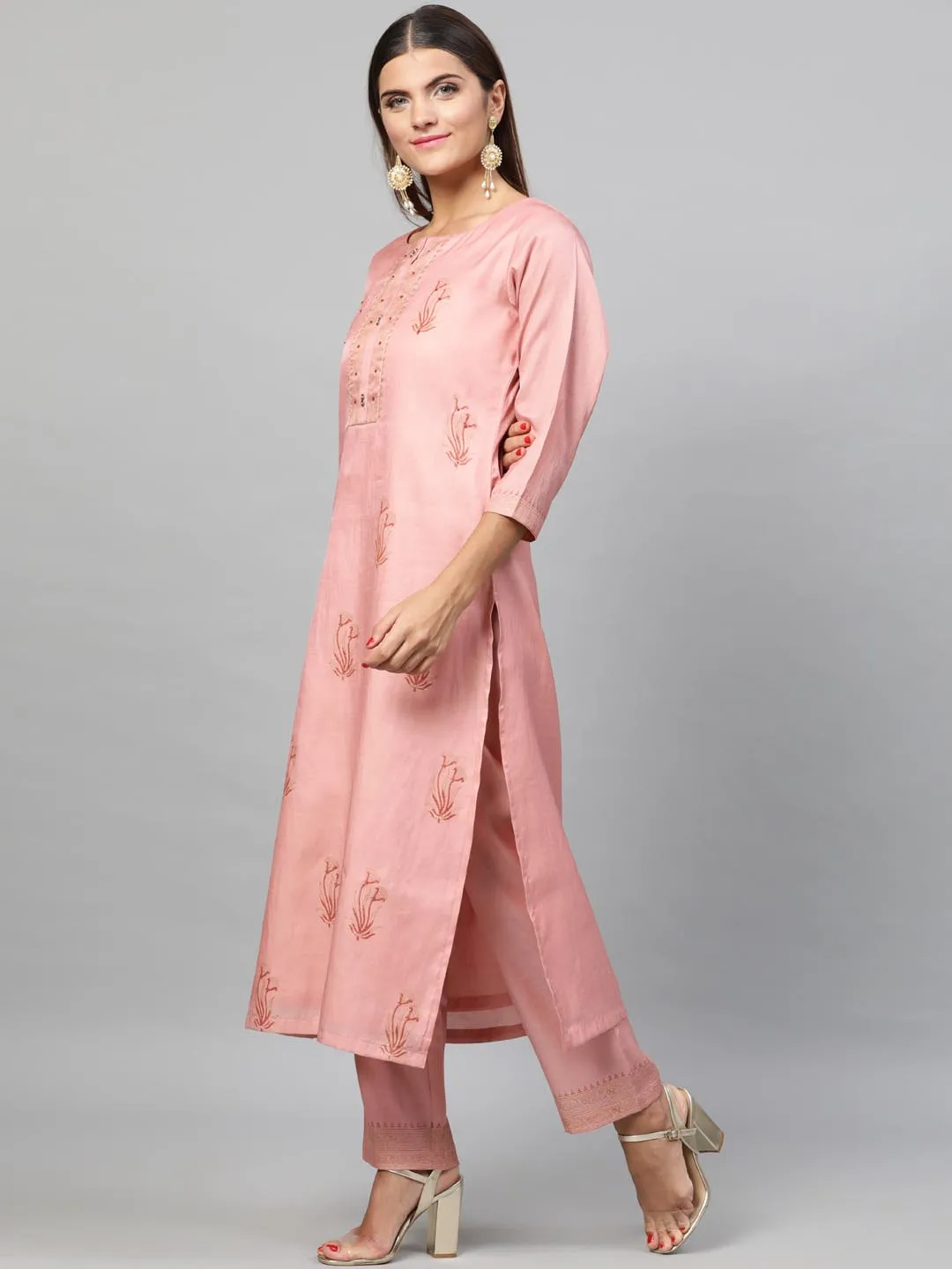 Women Peach-Coloured Gold-Toned Embroidered Kurta with Trousers Dupatta